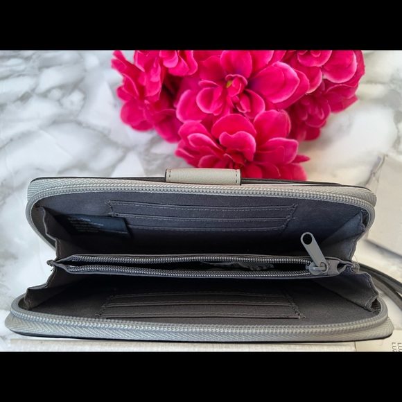 BRAND NEW! Naturalizer Wristlet Wallet Grey - Picture 11 of 12